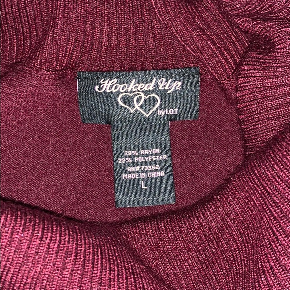 Maroon top - Picture 2 of 2